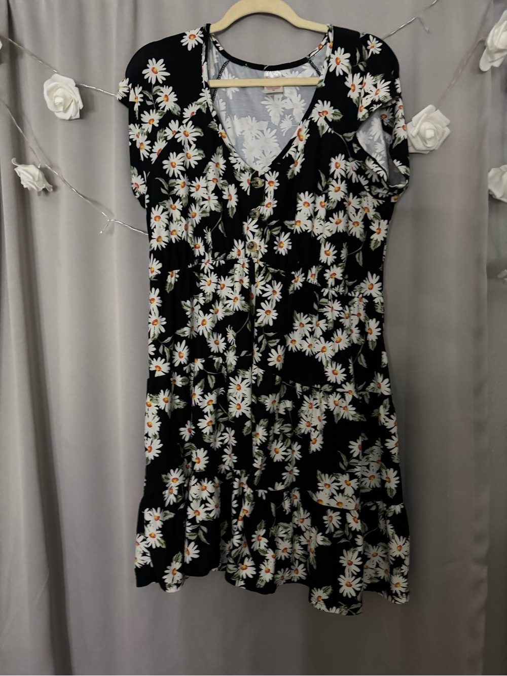 Black Daisy Print V-Neck Women’s Dress SUPER STRETCHY